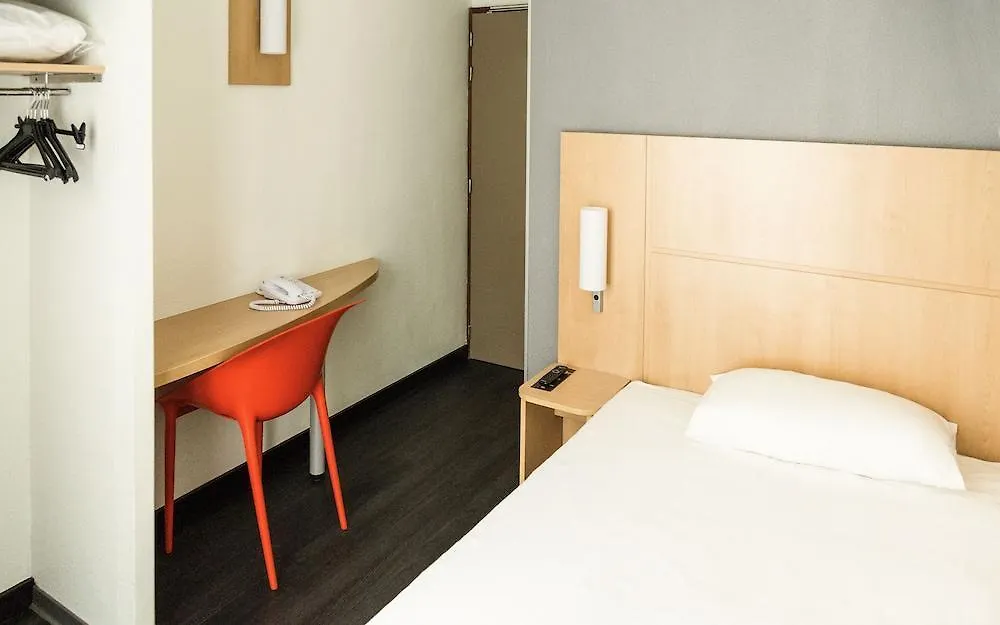 Hotel Ibis Gare Du Nord Chateau Landon 10eme Paryż