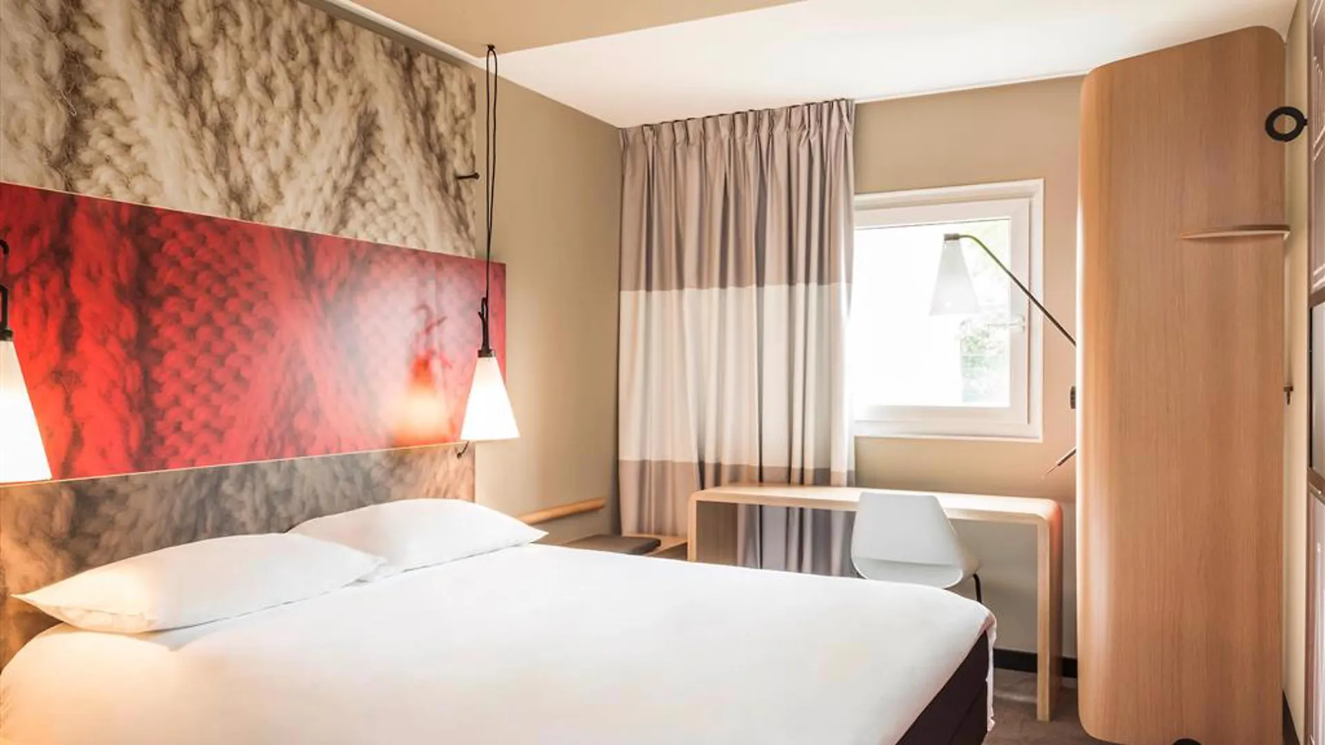 Hotel Ibis Gare Du Nord Chateau Landon 10eme 3*