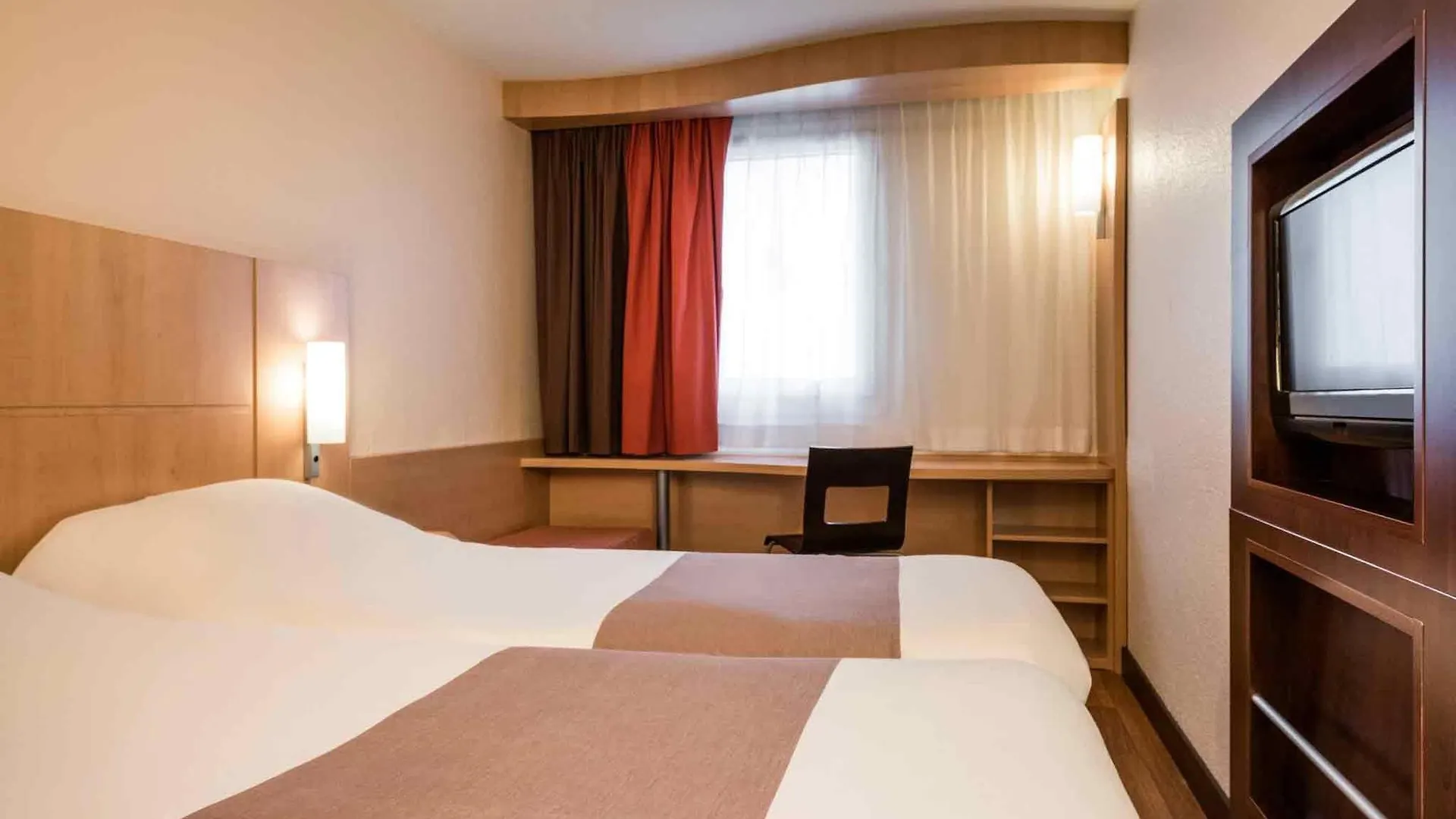 Ibis Gare Du Nord Chateau Landon 10eme 3*