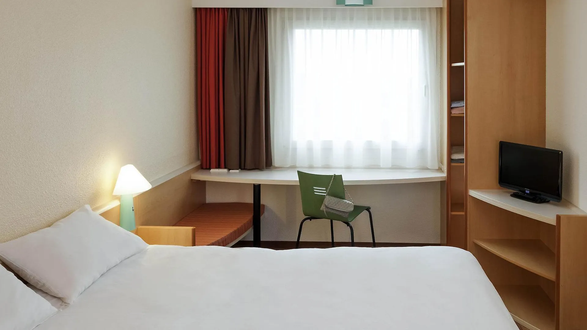 Ibis Gare Du Nord Chateau Landon 10eme 3* Paris