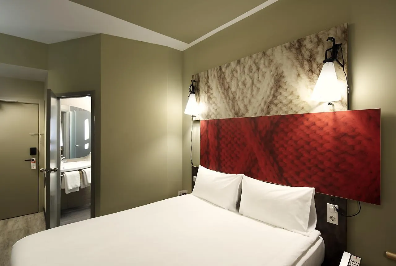 Ibis Gare Du Nord Chateau Landon 10eme Paris