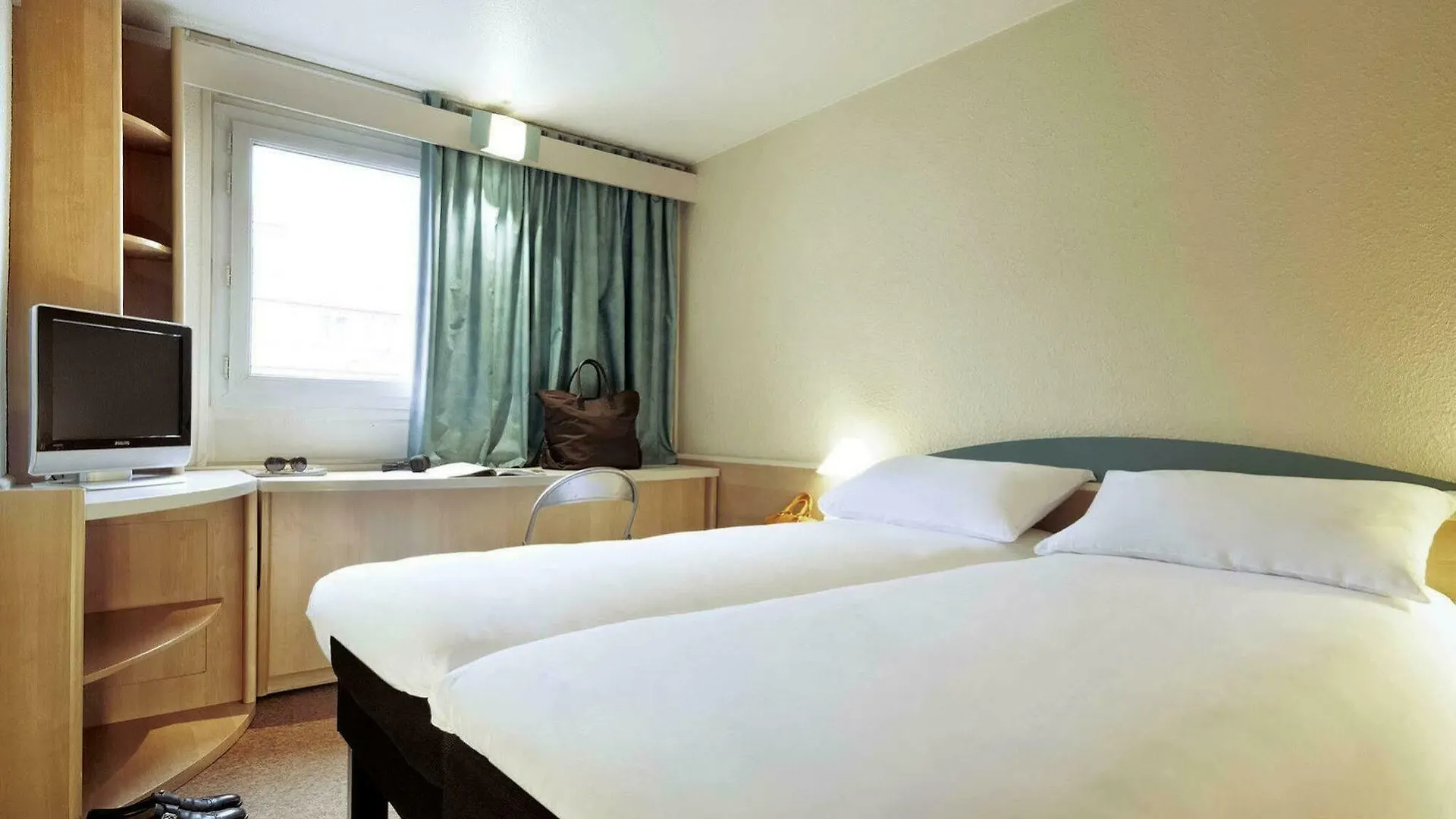 Hotel Ibis Gare Du Nord Chateau Landon 10eme Paris