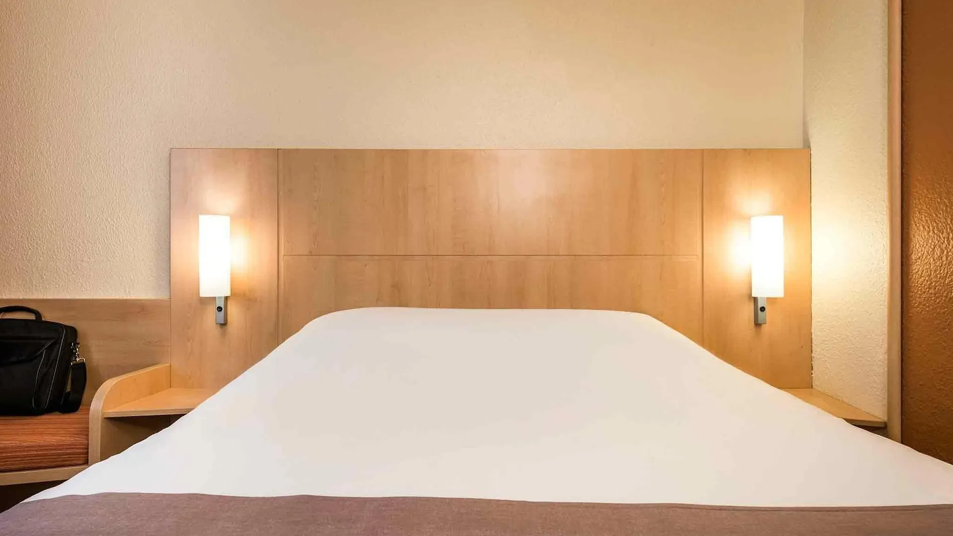 Ibis Gare Du Nord Château Landon 10ème Hotel Parigi